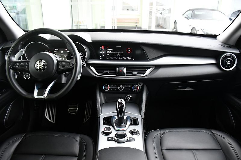 Alfa Romeo Stelvio 2.0TURBO 16V Q4 147kW SPRINT - fotka 6 z 45
