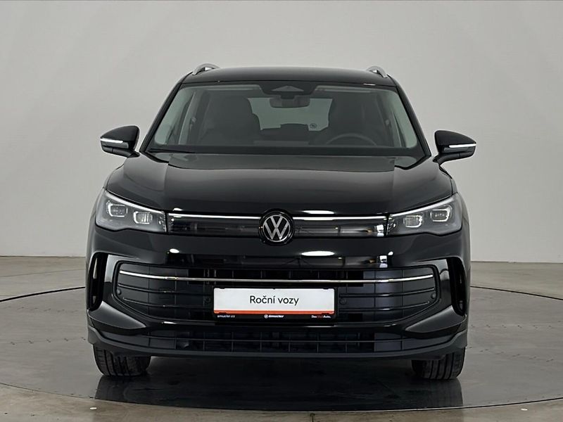 Volkswagen Tiguan People DSG - fotka 4 z 31