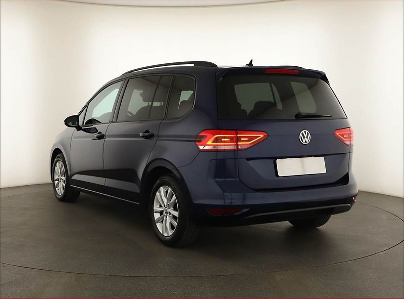 Volkswagen Touran (2016) 1.6 TDI, Automat, Serv.kniha - fotka 4 z 17