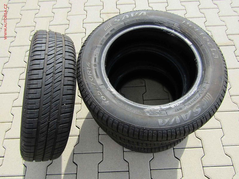 Nissan Micra (2006) 1.2i, 1.maj,ČR, AC - fotka 16 z 16