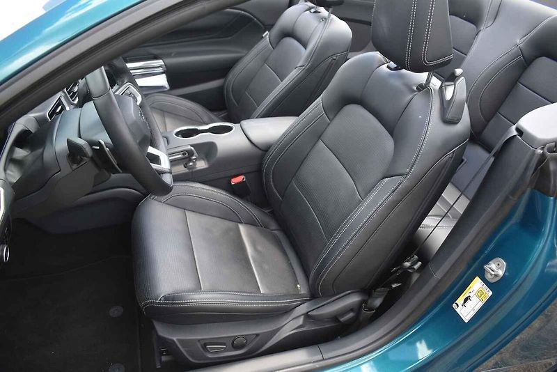 Ford Mustang Convertible - I v sedmé generaci neztrácí svůj půvab.