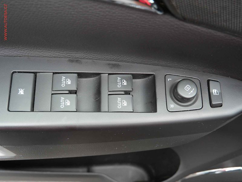 Opel Antara (2011) 2.4 16V - fotka 11 z 20