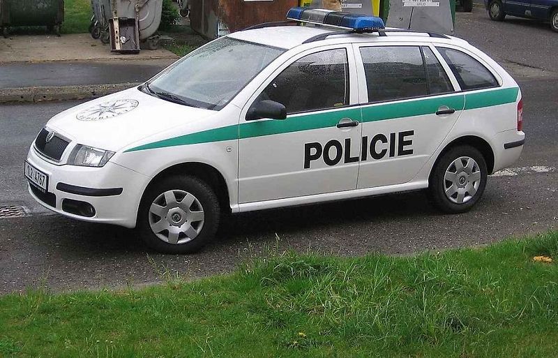 V 70. letech začaly být policejní vozy žluté