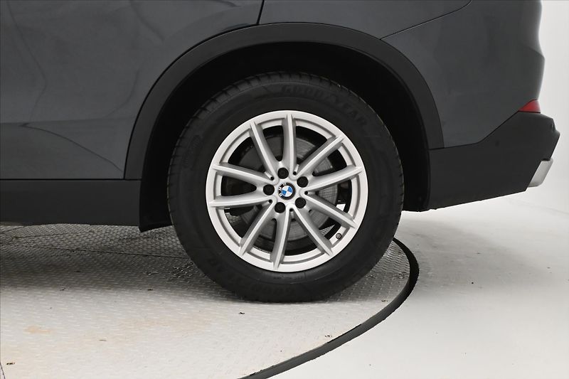BMW X5 3,0 d xDrive 210kW AT8 Záruka - fotka 30 z 30