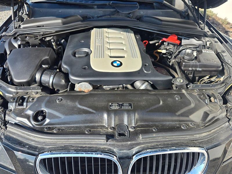 BMW Řada 5 (2005) 3.0 TDI  Automat - fotka 18 z 18