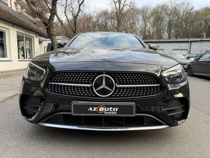 Mercedes-Benz Třídy E (2020) 300E 4MATIC PLUG-IN HYBRID - fotka 3 z 40