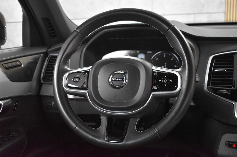 Volvo XC90 B5 AWD R-DESIGN*POLESTAR CHIP* - fotka 19 z 46
