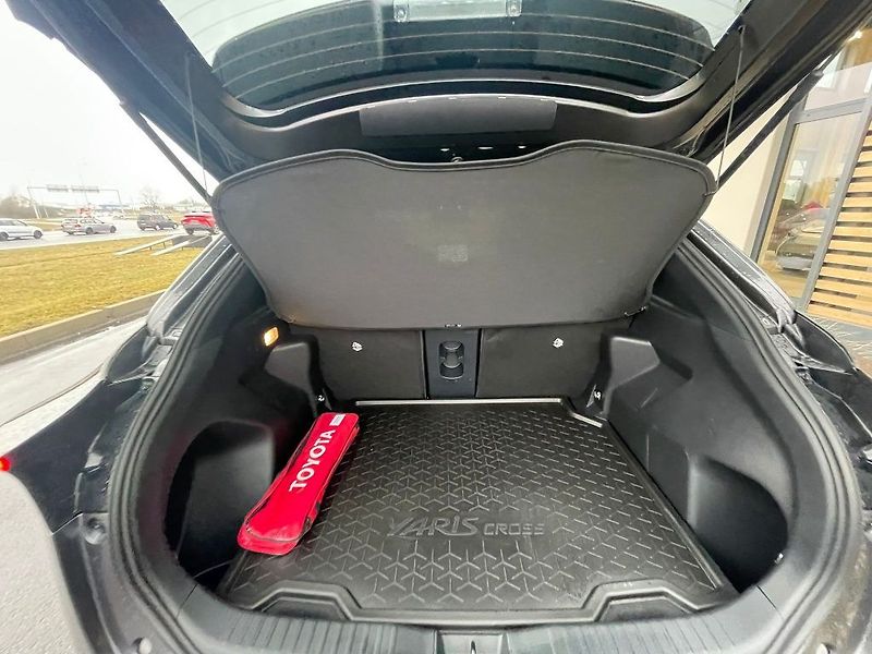 Toyota Yaris Cross 1.5 Hybrid 130k FWD Style - fotka 10 z 28