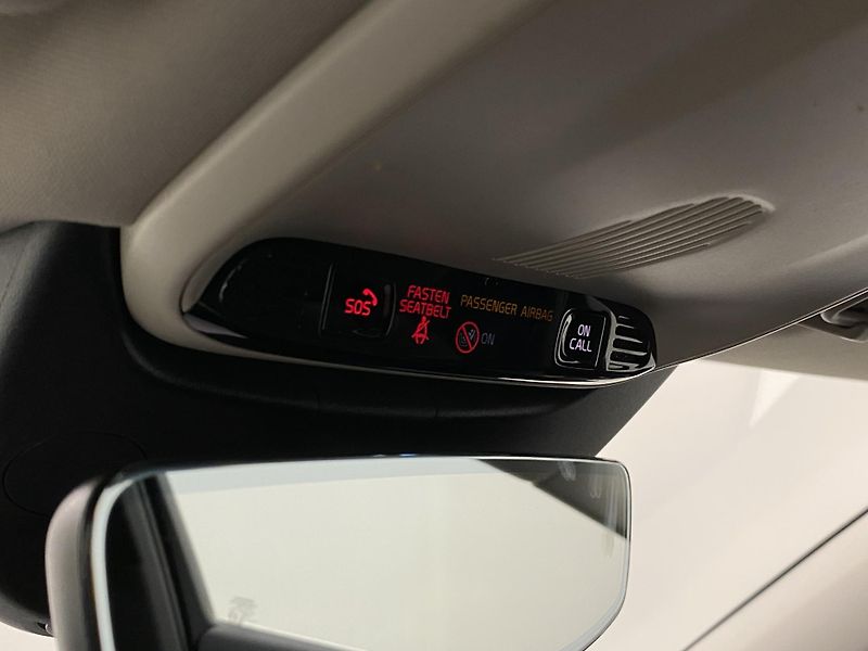 Volvo V90 D4 AWD MOMENTUM AUT  - fotka 29 z 48