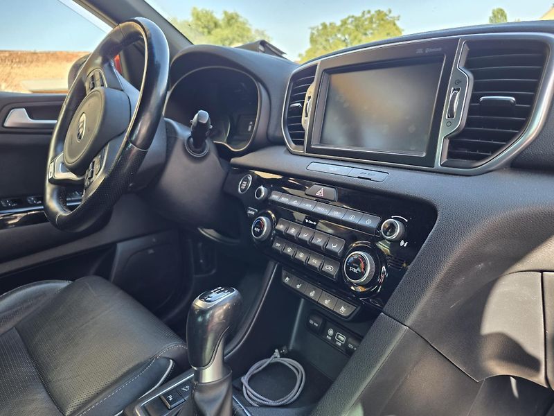 Kia Sportage 2.0-GT-line-4x4-TAŽNÉ - fotka 3 z 11
