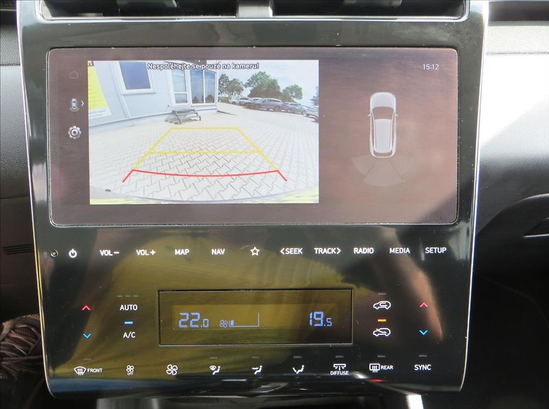 Hyundai Tucson 1,6 CRDi mHEV DCT Smart 100 kW - fotka 19 z 28