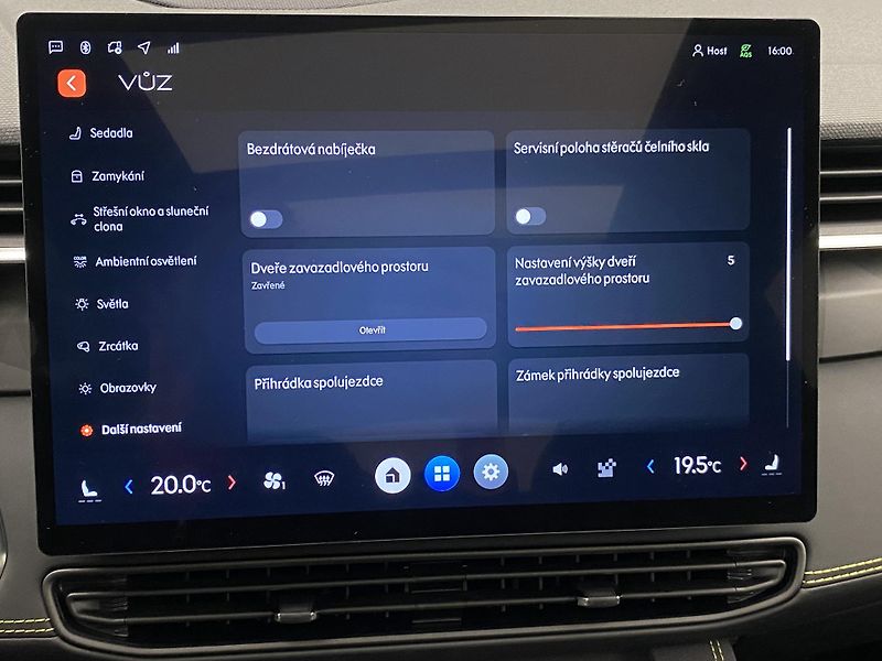 Lynk & Co 01 (2026) MORE PHEV AUT CZ 1.maj - fotka 44 z 52