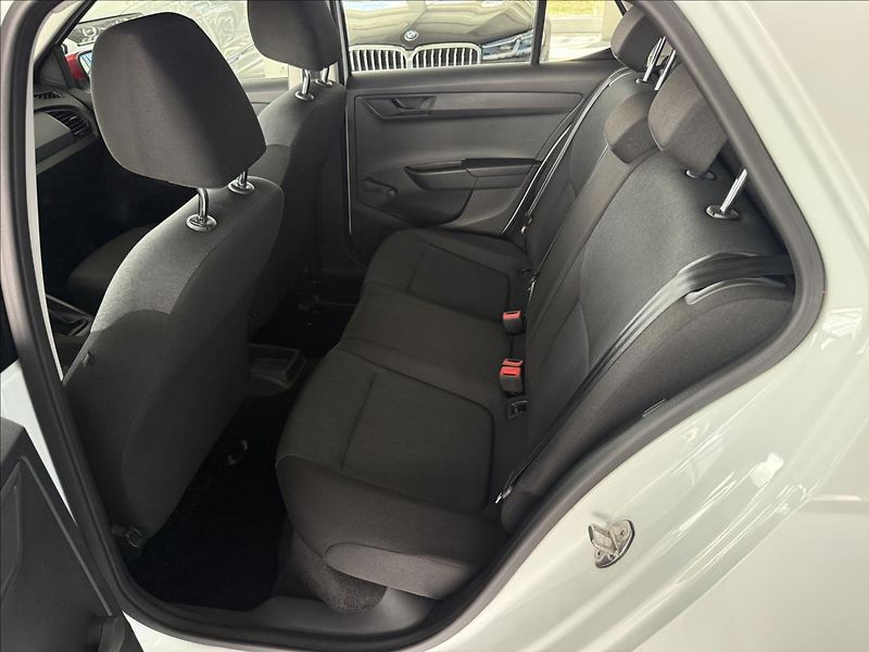 Škoda Fabia 1,2   Red & Grey,1MAJ,SERVISKA - fotka 16 z 18