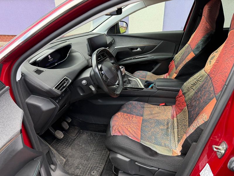 Peugeot 5008 1,5 HDi ALLURE PACK /1.maj./ČR - fotka 9 z 26