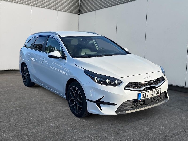 Kia Ceed (2023) TOP 1.5T-GDI 118k TAŽNÉ CZ DPH - fotka 3 z 11
