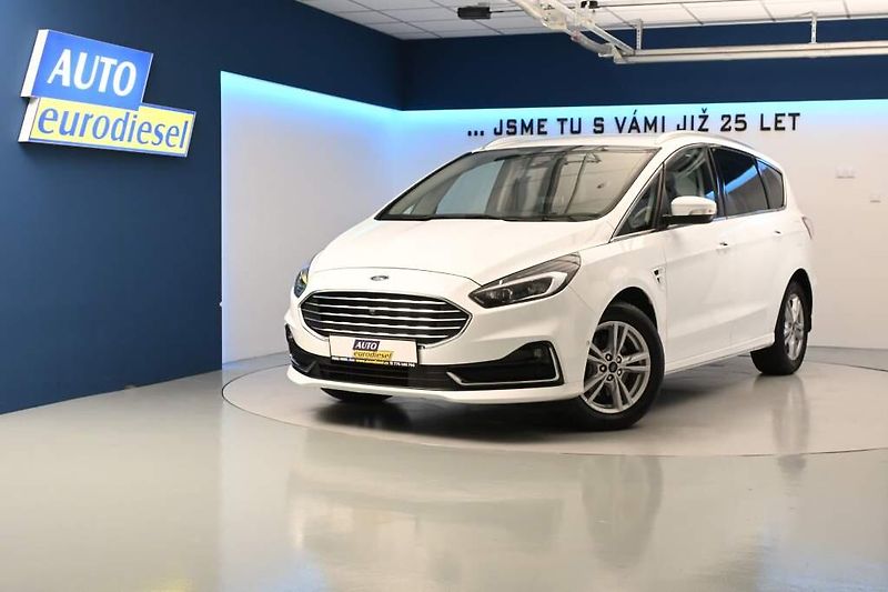 Ford S-MAX (2020) 2.0 LED SONY ACC 7 Míst Tažné - fotka 2 z 39