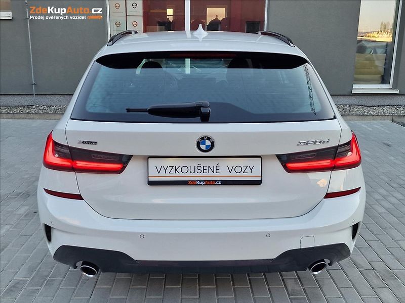 BMW Řada 3 320d xDrive,M Sport,ČR,1.Maj. - fotka 9 z 50