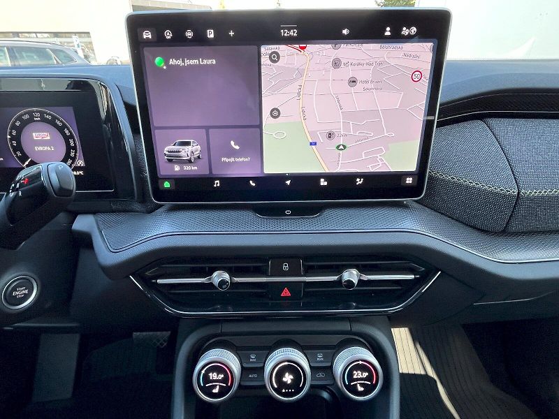 Škoda Kodiaq (2025) 2.0 TDI 142 kW Selection 4x4 D - fotka 16 z 27