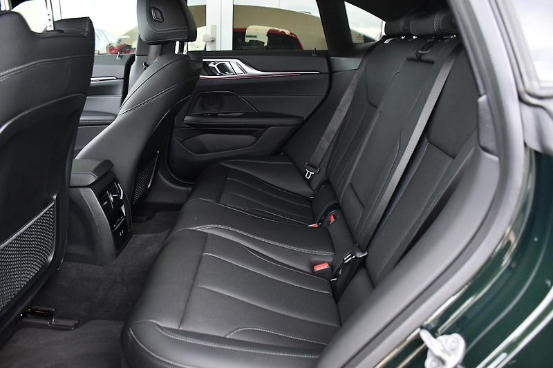 BMW i4 eDrive40 M-SPORT HUD 1.M TAŽNÉ - fotka 19 z 44
