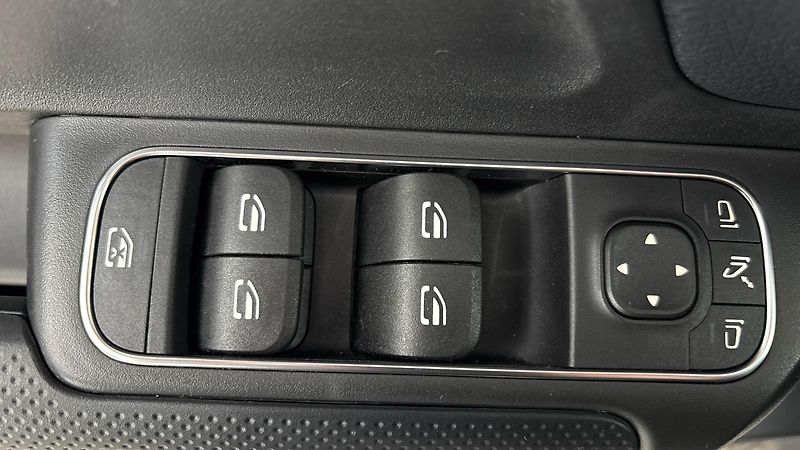 Mercedes-Benz GLB 200d AUT 4MATIC - fotka 21 z 30