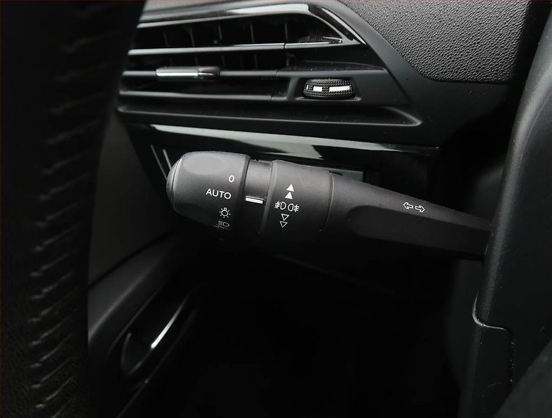 Citroën C4 Picasso (2016) 1.6 BlueHDi, Tempomat - fotka 16 z 21