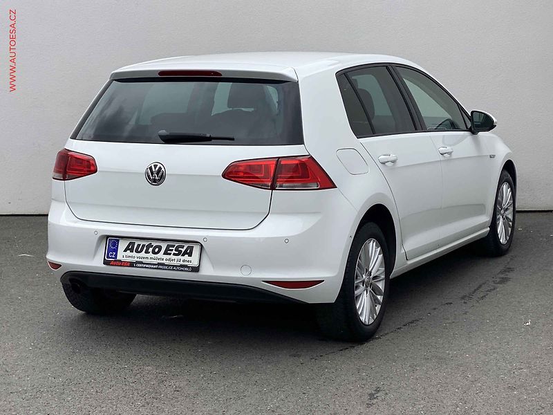 Volkswagen Golf (2014) 1.2 TSi, CUP, výhřev sed - fotka 4 z 16