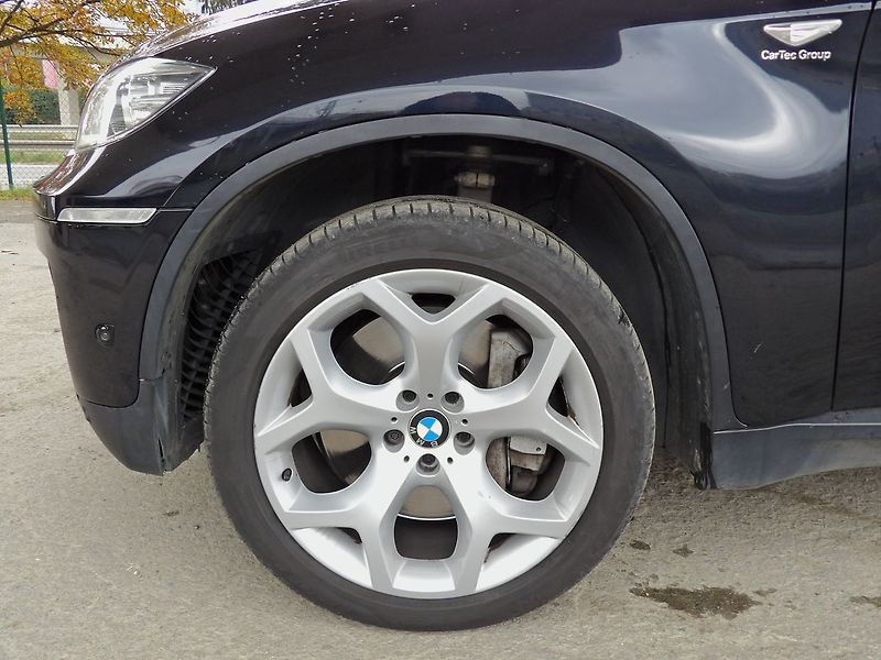 BMW X6 M50d LED HUD Softclose ČR - fotka 28 z 32