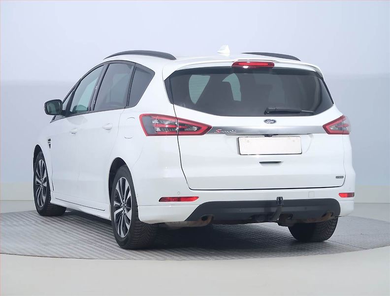 Ford S-MAX (2022) Titanium Hybrid - fotka 4 z 24
