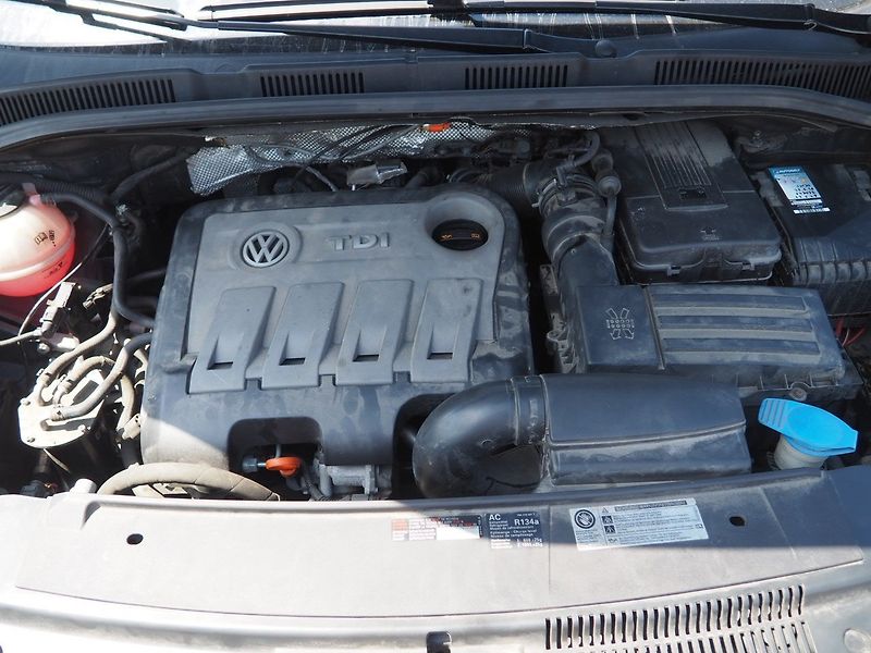 Volkswagen Sharan (2011) 2.0 TDI, 103 kW, 7 míst - fotka 30 z 31