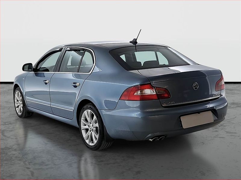 Škoda Superb (2008) 2.0 TDI, Navi, Tempomat - fotka 4 z 23