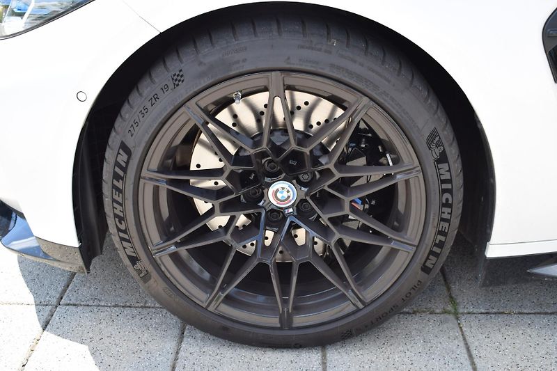 BMW M4 (2022) Competition/Carbon/MatBílá - fotka 9 z 65