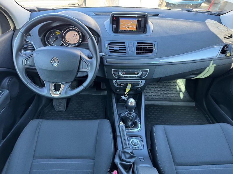 Renault Mégane (2015) Limited 1.5 DCI 81 KW - fotka 10 z 19