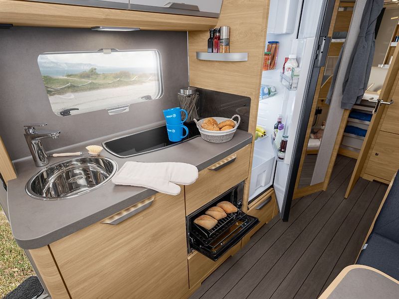 Knaus (2027) Südwind 580 QS BLACK SELECTION - fotka 2 z 6