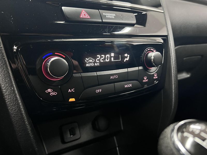 Suzuki Vitara 1.4i 103 kW, 2019 REZERVACE - fotka 28 z 29