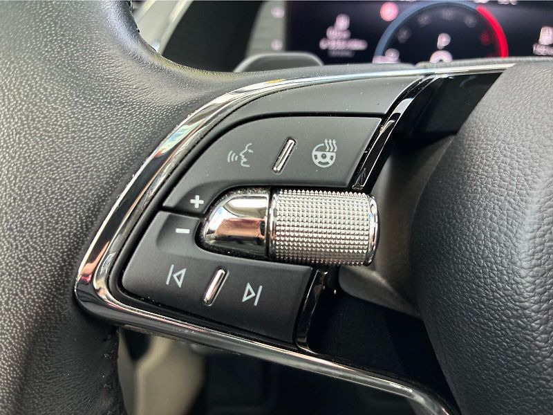 Škoda Superb L&K 2.0 TDI 147kW DSG 4x4 - fotka 28 z 28