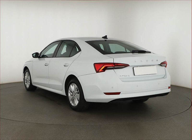 Škoda Octavia (2021) Ambition 2.0 TDI, ČR,1.maj - fotka 4 z 17