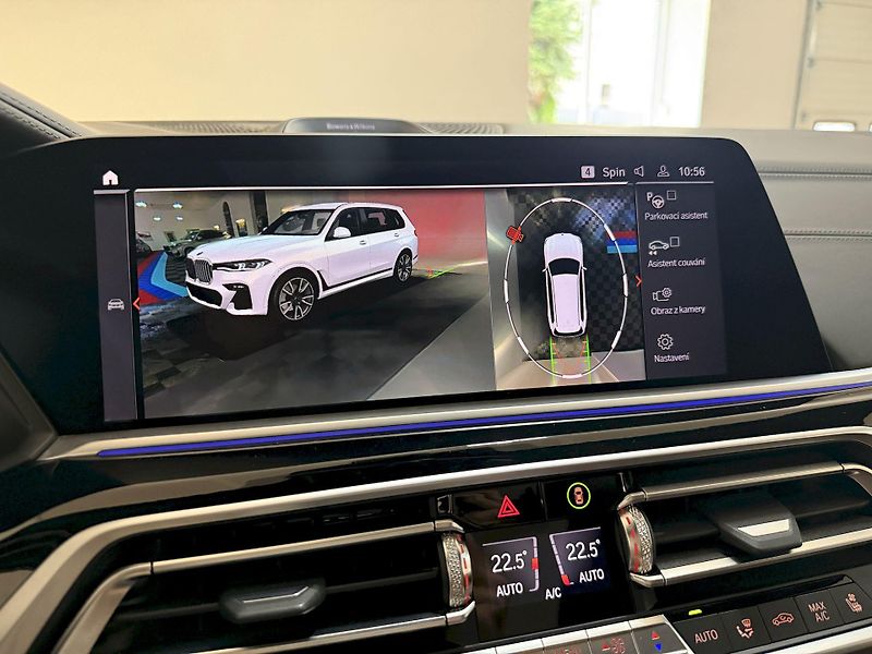 BMW X7 xDrive30d M-Sport Laser FULL - fotka 37 z 53