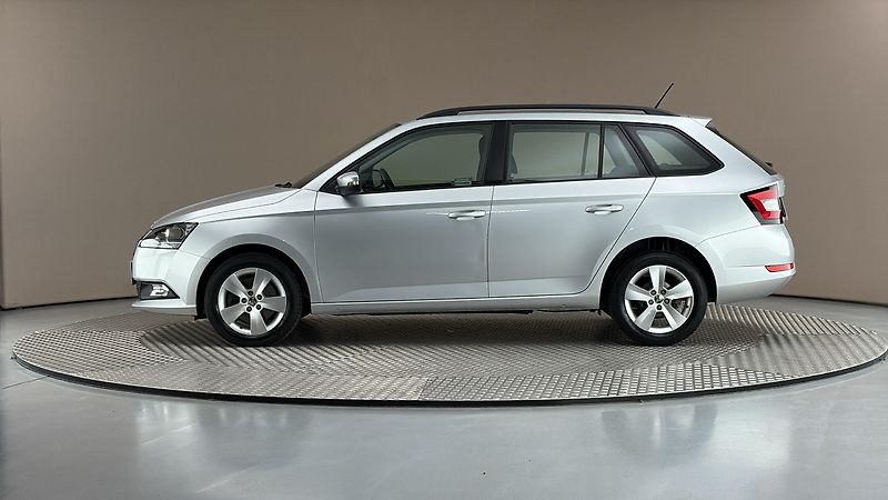 Škoda Fabia 1.0 TSI Ambition Combi - fotka 4 z 24