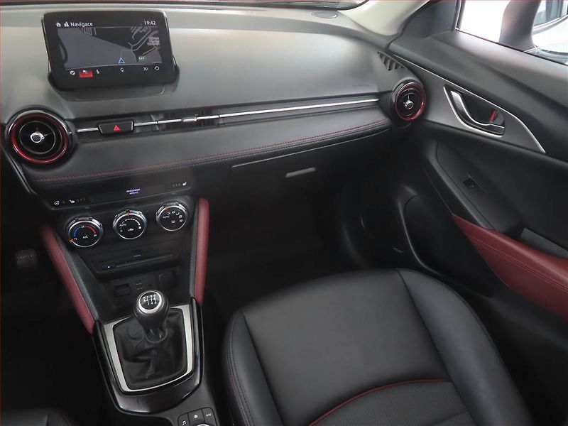 Mazda CX-3 (2017) 2.0 Skyactiv-G, 4X4, Kůže - fotka 8 z 16