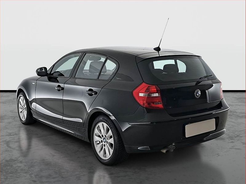 BMW Řada 1 (2010) 116d, po STK, jezdí výborně - fotka 4 z 17