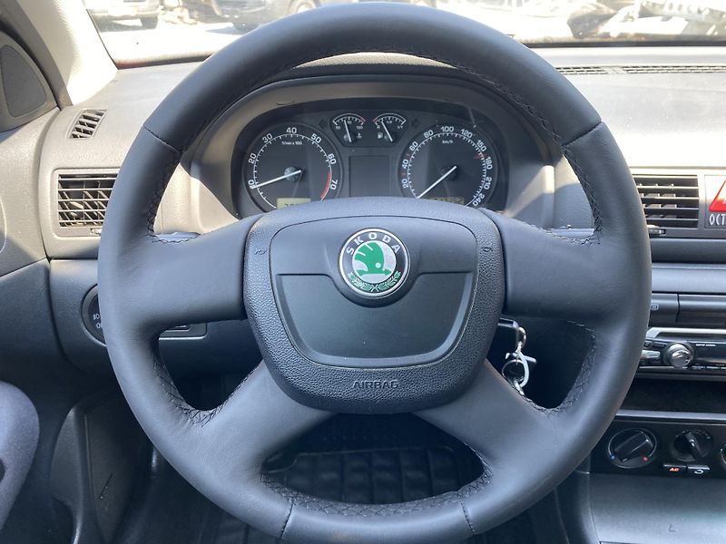 Škoda Octavia 1.6MPI 75kW-1xMAJ.-KLIMATIZACE - fotka 13 z 30