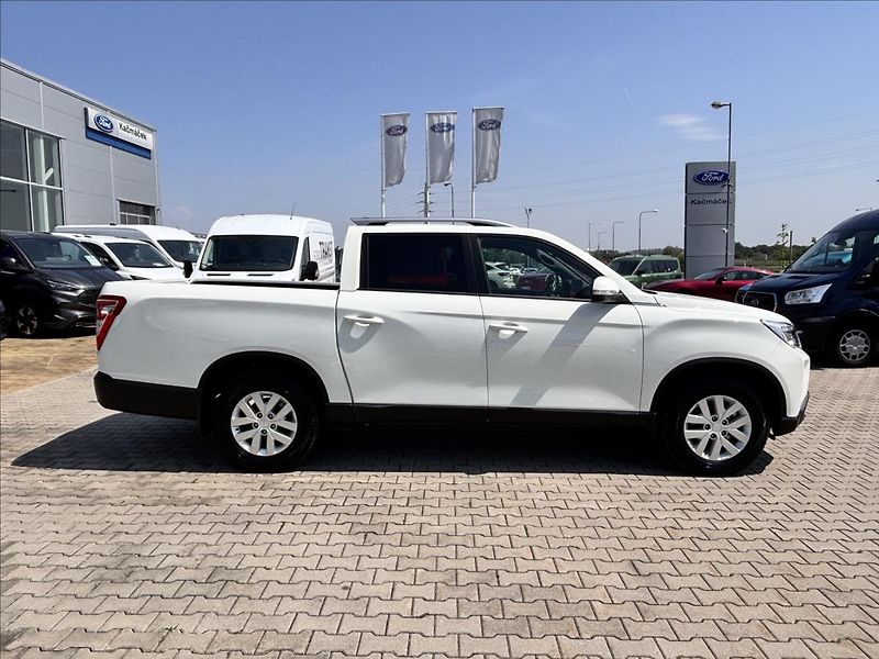 KGM Musso Grand 2,2 e-XDI Style 4WD 148kW - fotka 6 z 28