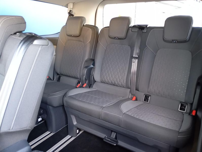 Ford Tourneo Custom (2025) 2.0 170k L2 Titanium Winter - fotka 15 z 47