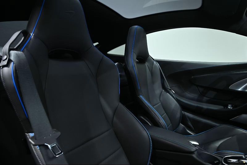 McLaren GT (2023) - fotka 9 z 15