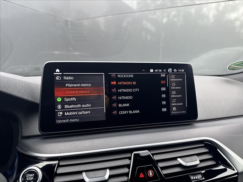 BMW Řada 5 3,0 540d xDrive M-Packet ČR DP - fotka 21 z 36