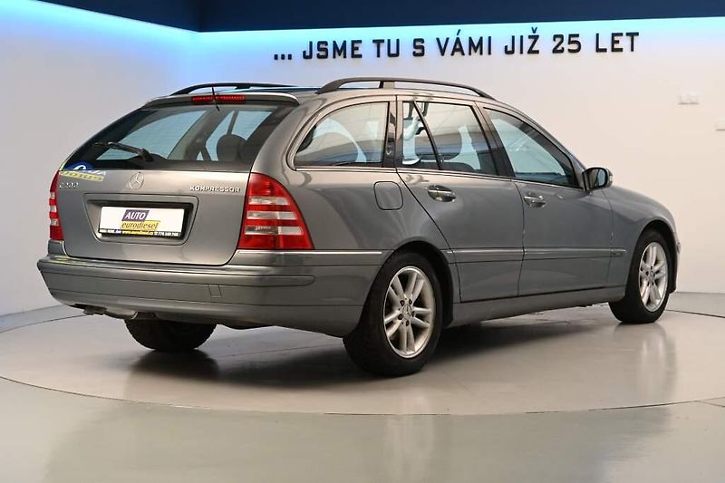 Mercedes-Benz Třídy C (2007) 1.8 200 KOMPRESOR i - fotka 5 z 21