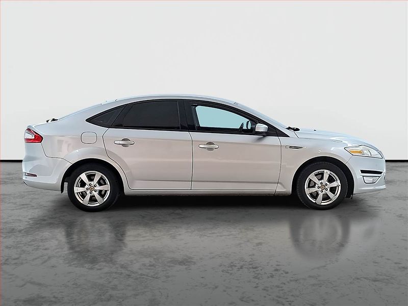 Ford Mondeo (2010) 1.6 i, po STK, v dobrém stavu - fotka 6 z 15