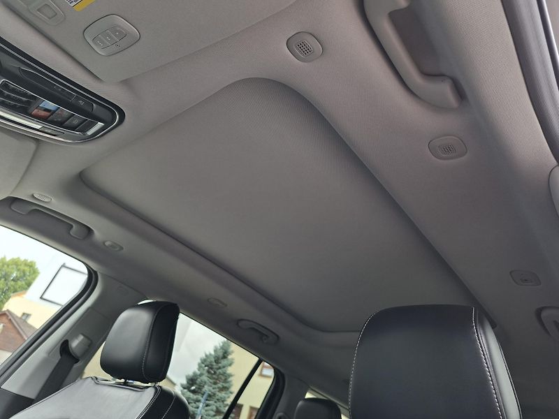 Jeep Grand Cherokee (2021) 3,6L 4x4 LIMITED L, REZERVACE - fotka 41 z 46