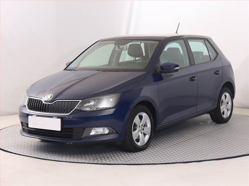 Škoda Fabia (2018) 1.0 TSI, Serv.kniha - fotka 2 z 17