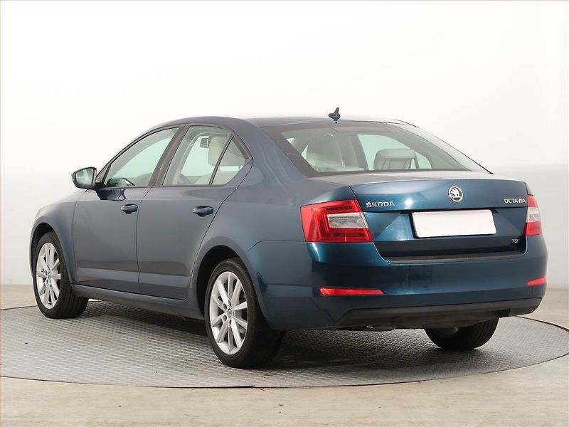 Škoda Octavia (2013) Elegance 1.6 TDI, Tempomat - fotka 4 z 17